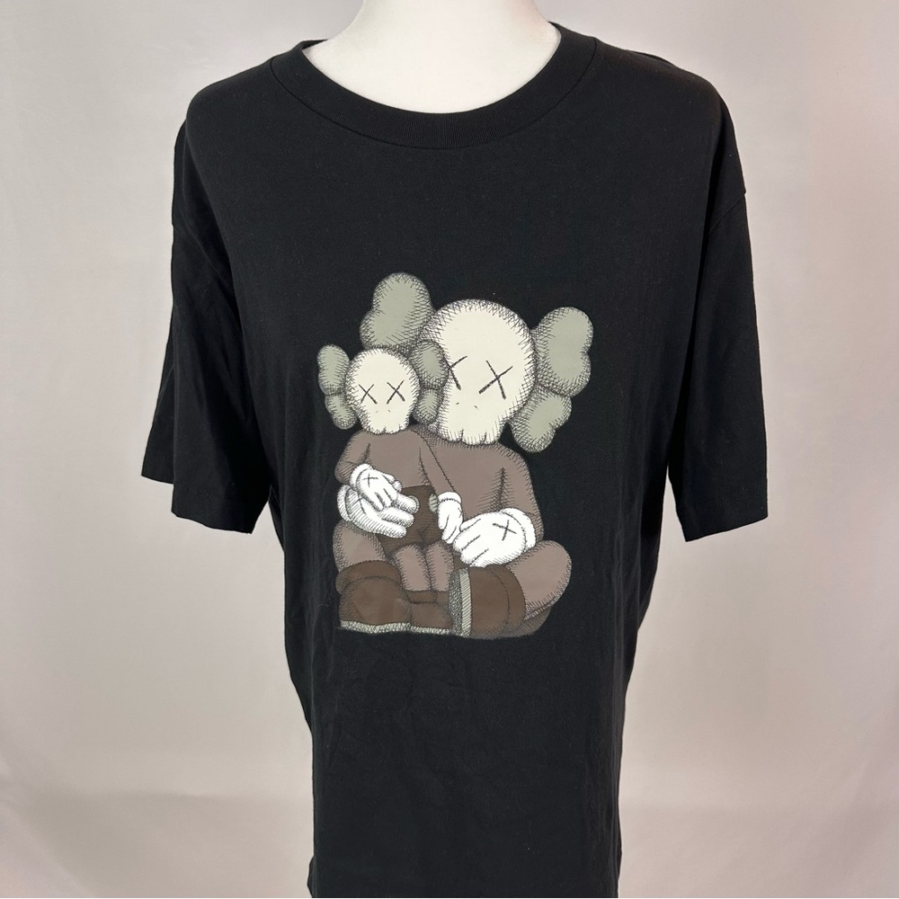 KAWS x Uniqlo UT Graphic Tee